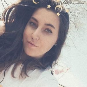 Meet your Posher, Alexandra